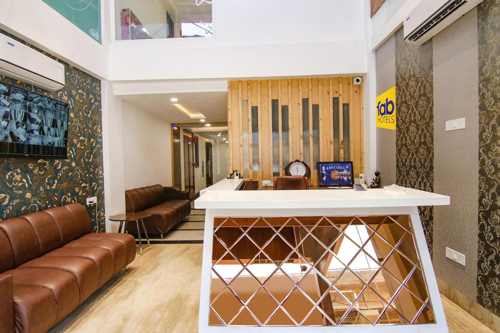 Fabhotel Prism Grand Zirakpur Kültér fotó