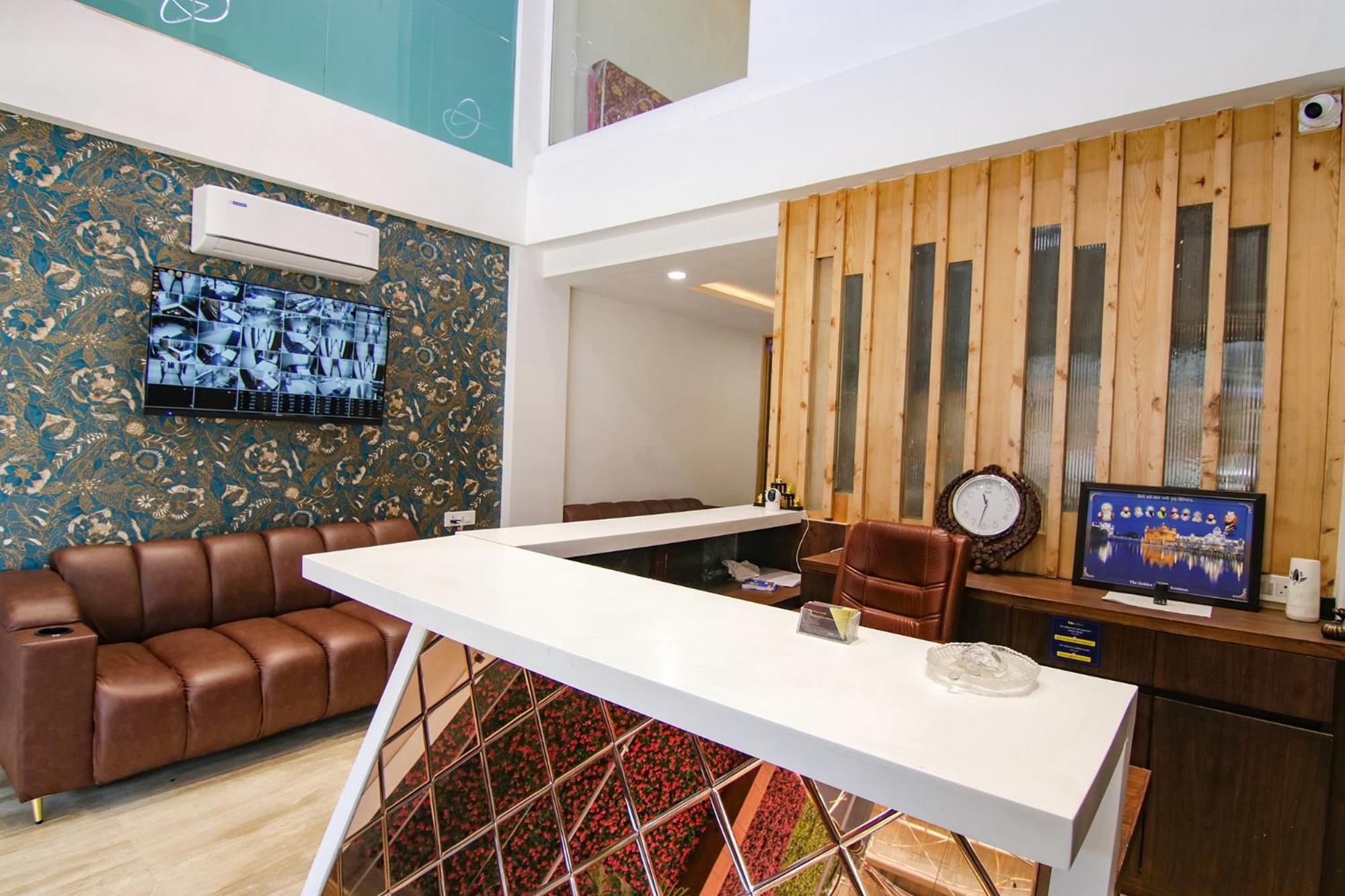 Fabhotel Prism Grand Zirakpur Kültér fotó
