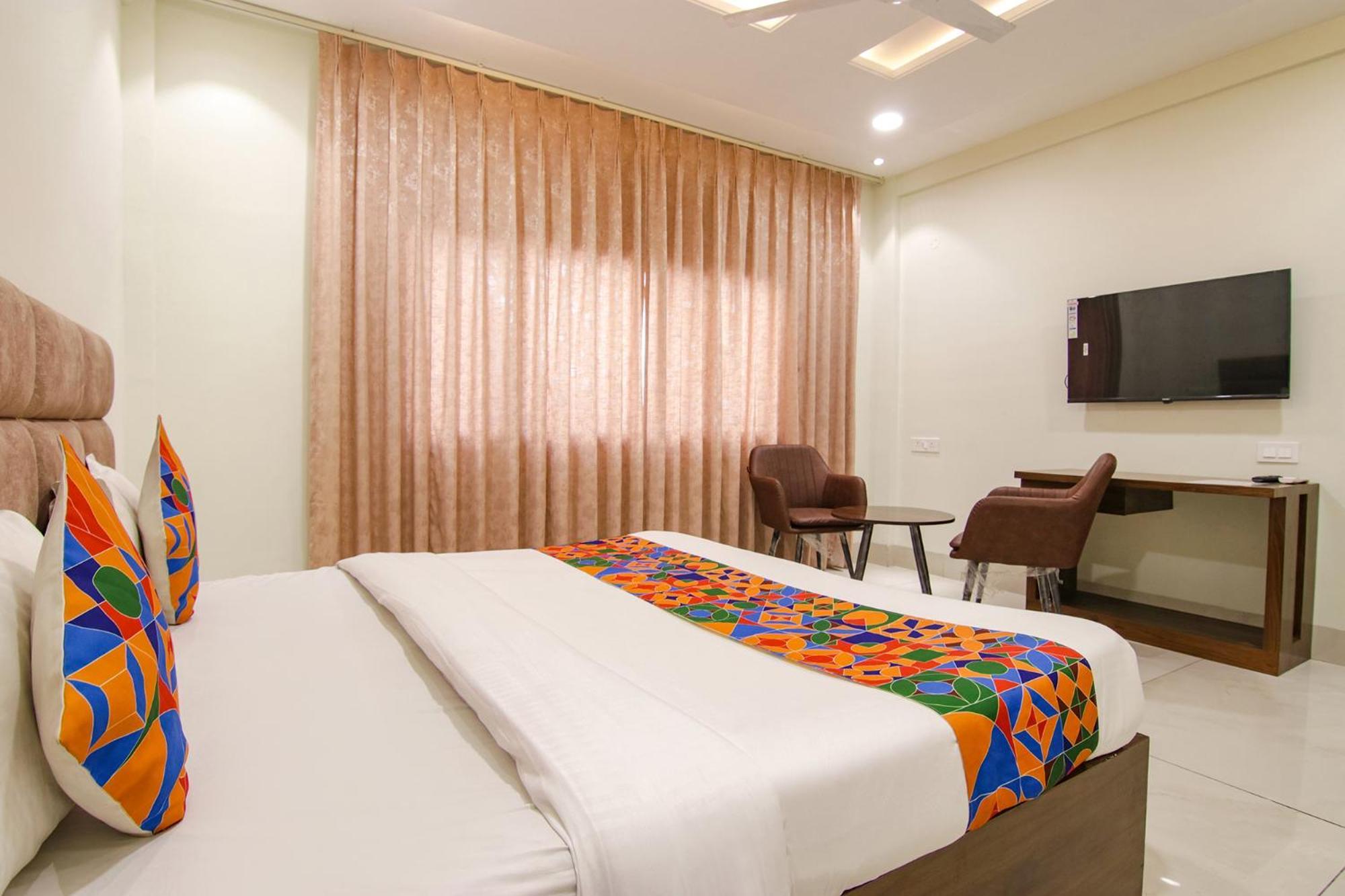 Fabhotel Prism Grand Zirakpur Kültér fotó