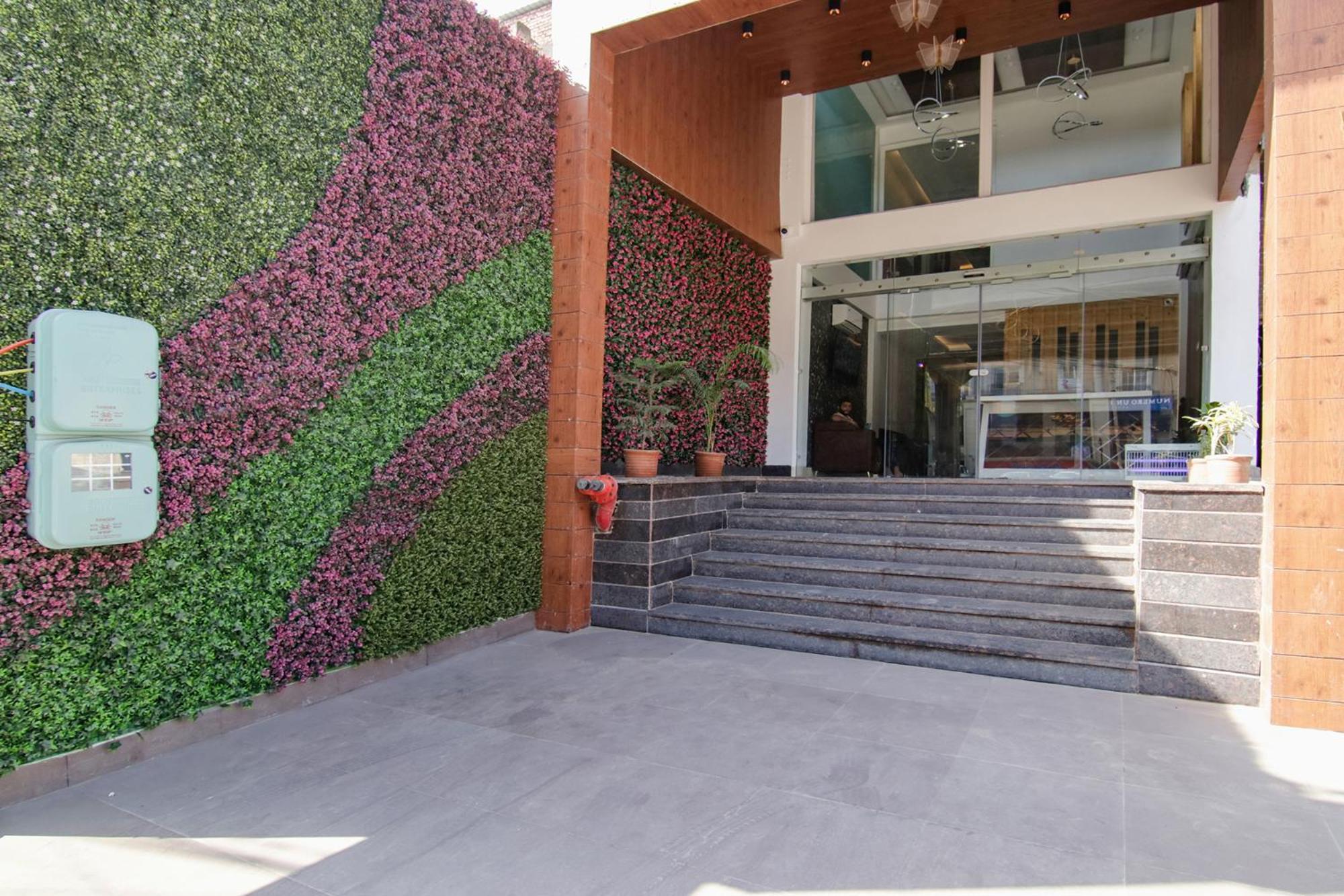 Fabhotel Prism Grand Zirakpur Kültér fotó