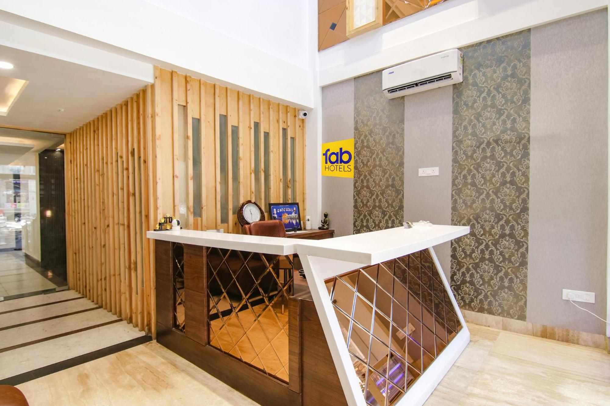 Fabhotel Prism Grand Zirakpur Kültér fotó