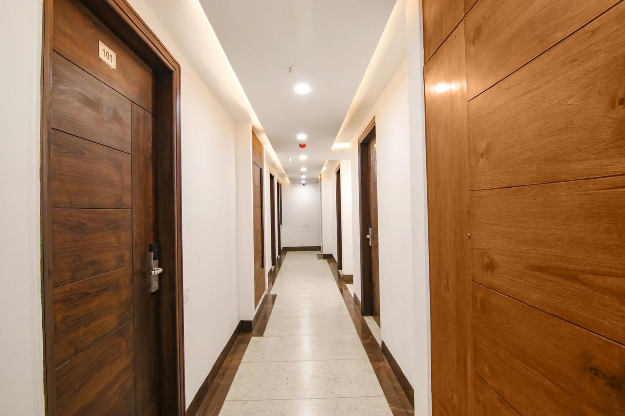 Fabhotel Prism Grand Zirakpur Kültér fotó