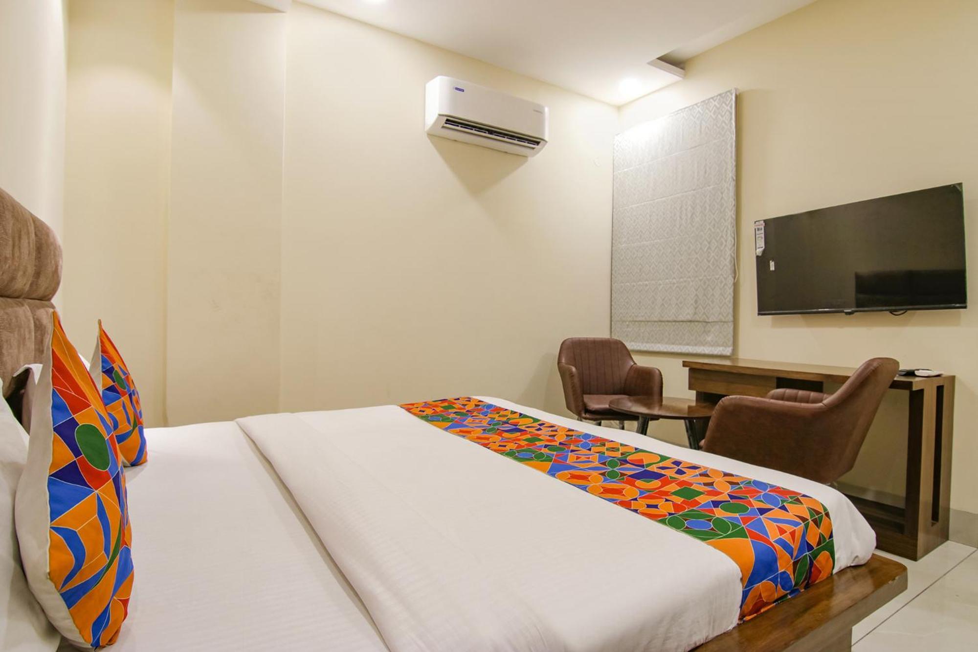Fabhotel Prism Grand Zirakpur Kültér fotó