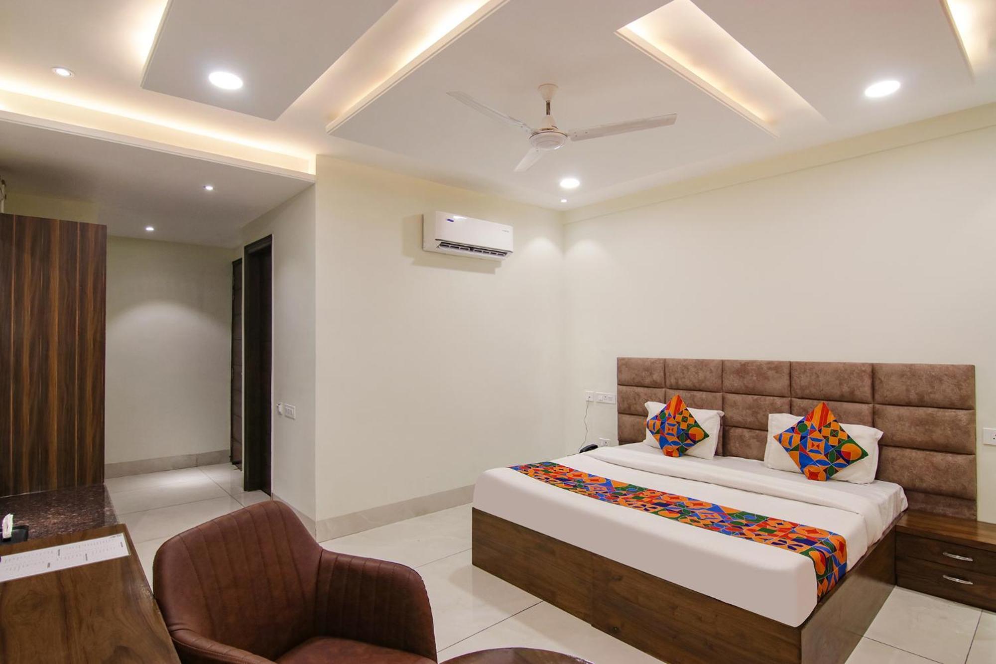 Fabhotel Prism Grand Zirakpur Kültér fotó